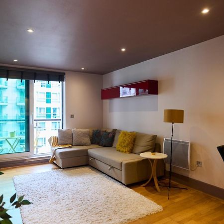 The Vauxhall Hideout - Comfy 2Bdr Flat With Balcony 伦敦 外观 照片