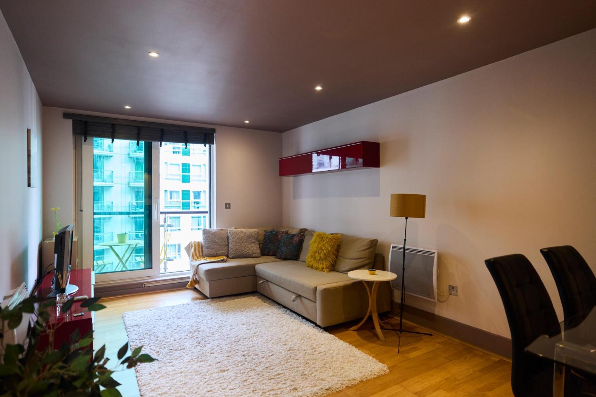 The Vauxhall Hideout - Comfy 2Bdr Flat With Balcony 伦敦 外观 照片